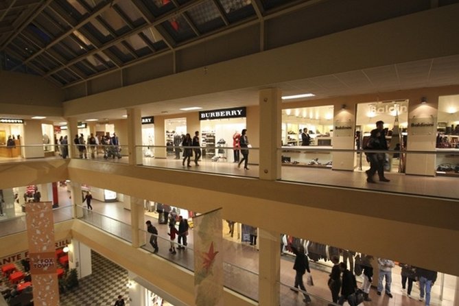 Lugano Fashion Outlet, Private Tour From Milan - Pickup Locations and Times