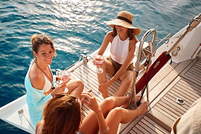 Luxury Diamond Head Sunset Sail Review - Bringing Your Own Drinks for a Customized Sail