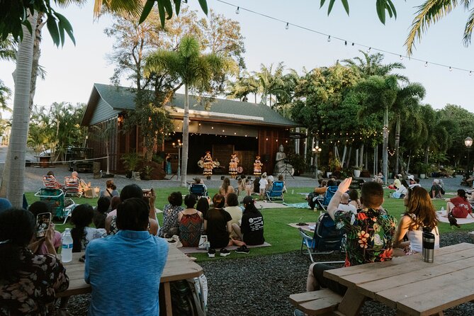 Maui Hula Show: Hula and Fire Dancing at South Maui Gardens - The Lush Garden Setting and Amenities