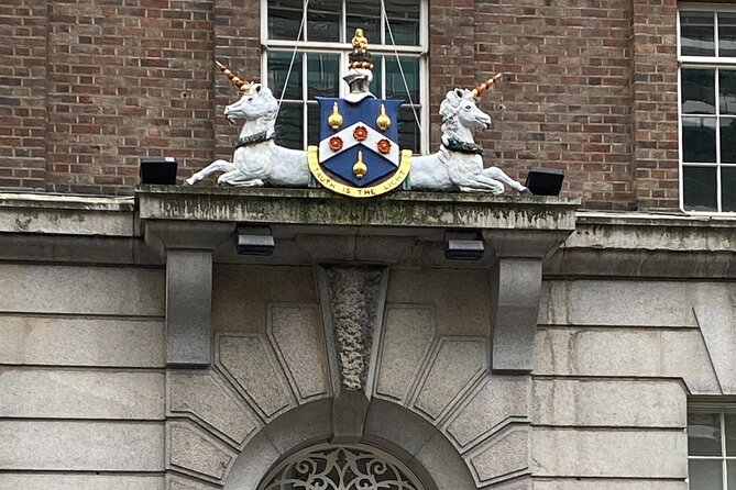 Money and Power in the City Sightseeing Tour - Insider History and the East India Company