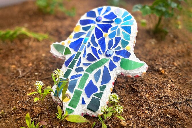 Mosaic Workshop Review: Create Unique Art - Instructor Expertise