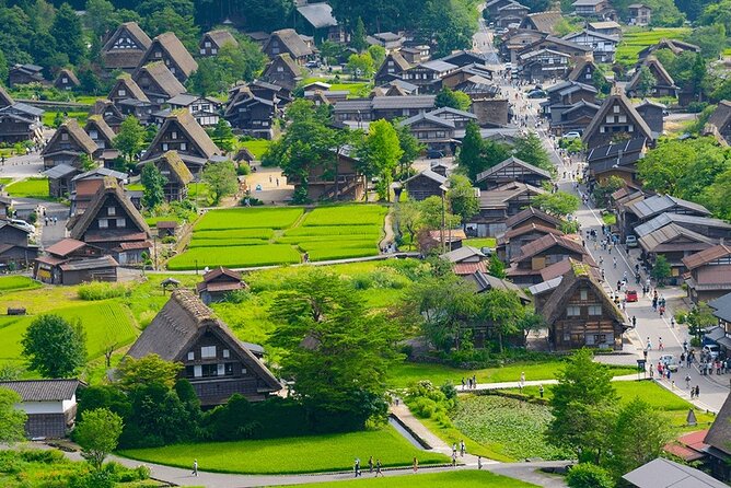 Nagoya to Takayama & Shirakawa World Heritage English Guide - Exploring Takayama and Shirakawa-go