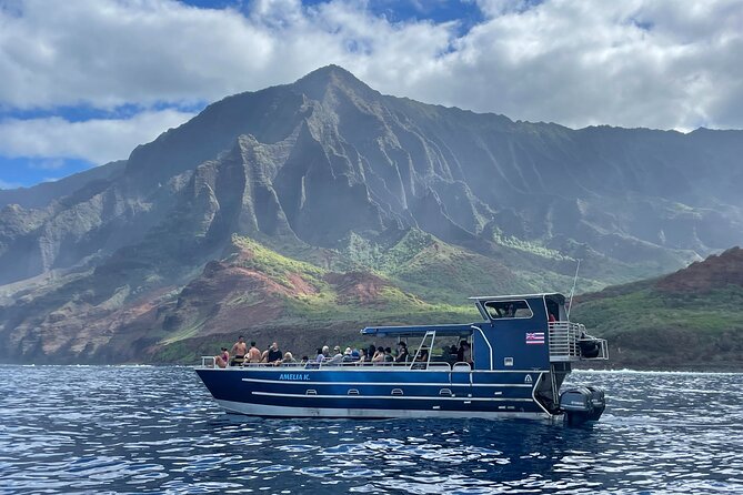 NaPali Boat Tour on the Amelia K - Meeting and Pickup