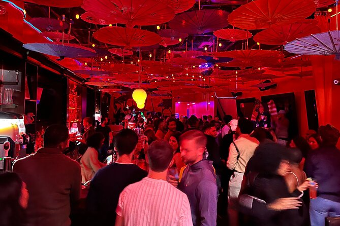 NYC Pub Crawl With Rooftop Clubbing Experience - Accessibility and Participation
