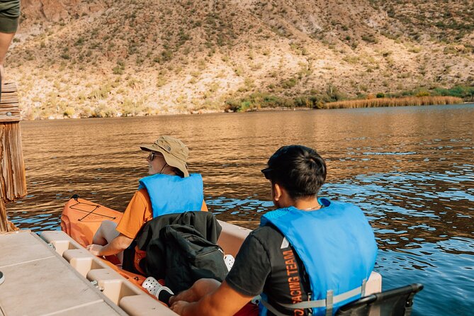 Paddle Boarding and Kayaking Tour in Canyon Lake - Meeting the Knowledgeable and Friendly Guide