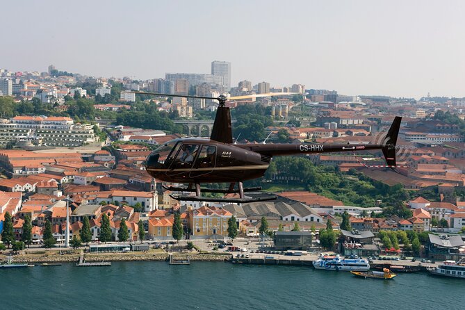 Panoramic Helicopter Flight 10 Minutes in Porto - Participant Information