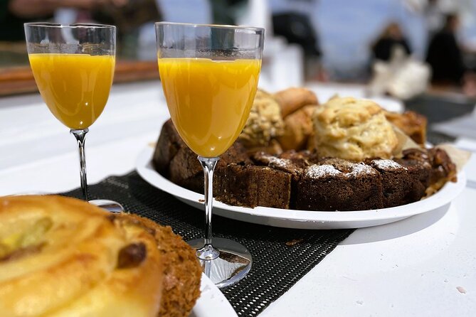 Pastries and Prosecco in Boston Harbor - Meeting and Pickup