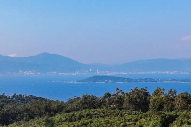 Porticcio: Coastal Train Ticket With Audio Guide & Tastings - Coti-Chiavari Penitentiary Stop