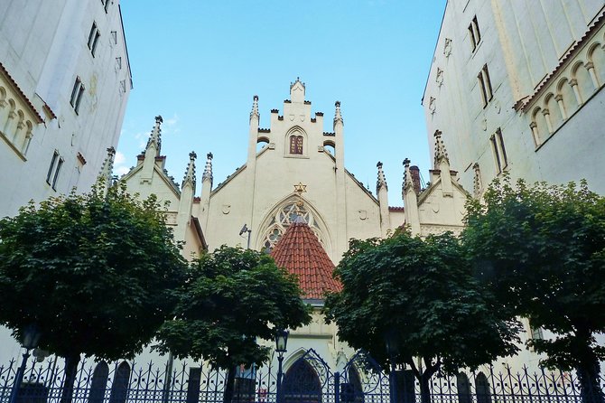 Prague Jewish Quarter Regular Tour - Included Services