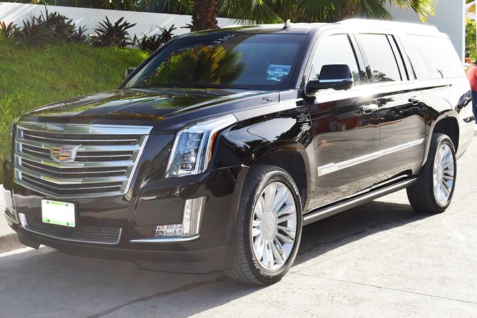Private Arrival Luxury Transfer: San Jose International Airport to Hotels (1 - 5) - Vehicle Specifications
