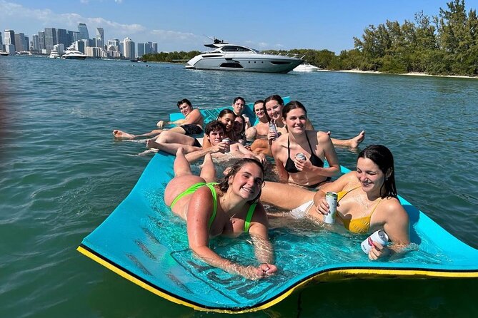 Private Captained Boat Tour in Miami for up to 12 Passengers - Guest Experiences and Feedback