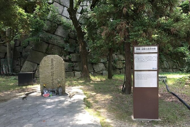 Private Day Tour of Osaka Castle - Transportation and Pickup Options