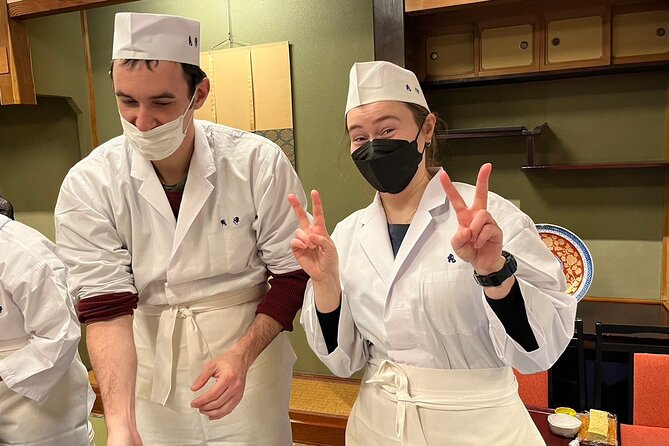 Private Day Tour Through Niigata City (History, Sushi, and Sake) - Savoring the Local Culinary Delights