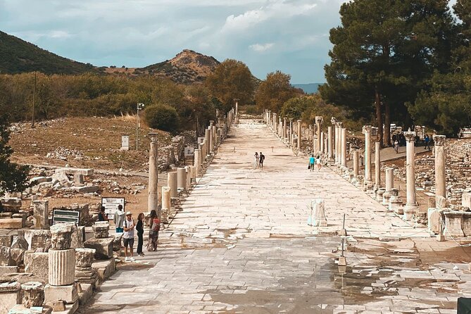 PRIVATE Ephesus For Cruisers: Guide and Vehicle Service - Sirince Village Experience