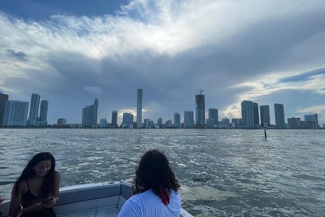 Private Fort Lauderdale Boat Tour With Prosecco - Enjoy Complimentary Prosecco Onboard