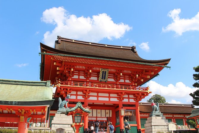 Private Fushimi Inari Sightseeing and Nishiki Food Tour - Tour Experience