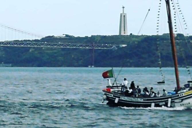 Private Half Day in Lisbon With Boat Trip & Oceanarium - Accessibility and Recommendations