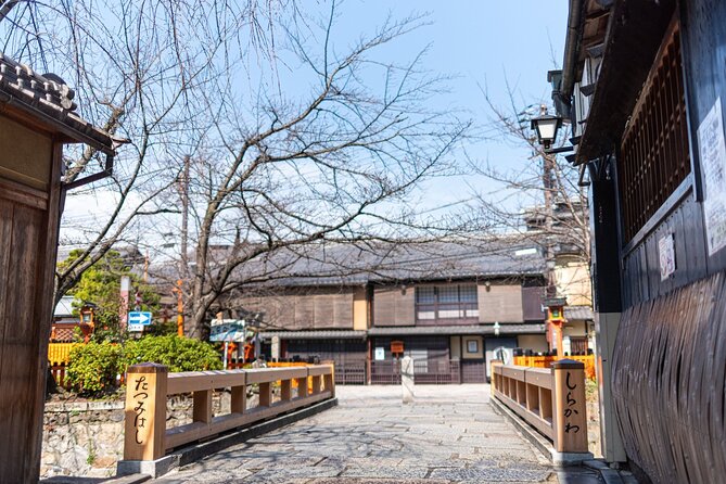 Private Kyoto Geisha Districts Walking Tour - Taking in Kyotos Rich History