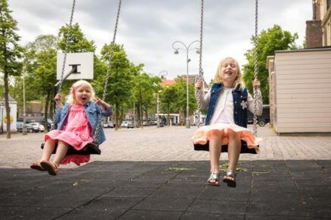 Private Photo Session With a Local Photographer in Rotterdam - Delivery of Edited HD Photos
