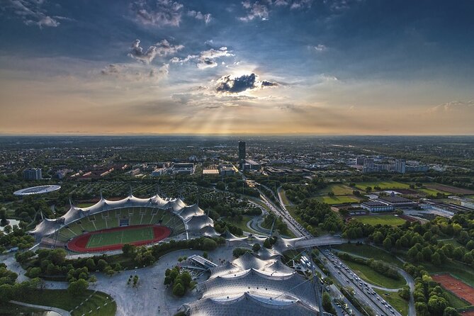 Private Scenic Transfer From Salzburg to Munich With 4h of Sightseeing - Friendly English-speaking Driver