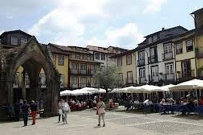 Private Tour: Évora, Chapel of Bones Tickets, Lunch, Wine Tasting - Accessibility Features