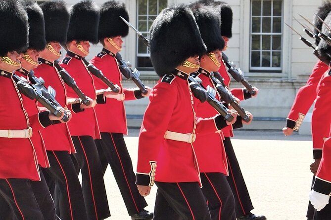 Private Tour in Buckingham Palace Guards - Booking Information