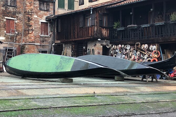 Private Tour of Venices Artisan Workshops - Exploring a Private Gondola Factory