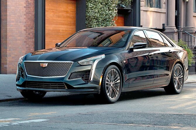 Private Transfer From Phoenix to Sky Harbor Airport PHX in Business Car - Pickup and Drop-off