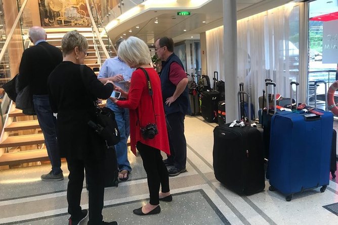 Private Transfer Prague to Vilshofen With Stop in Cesky Krumlov - Schedule and Availability