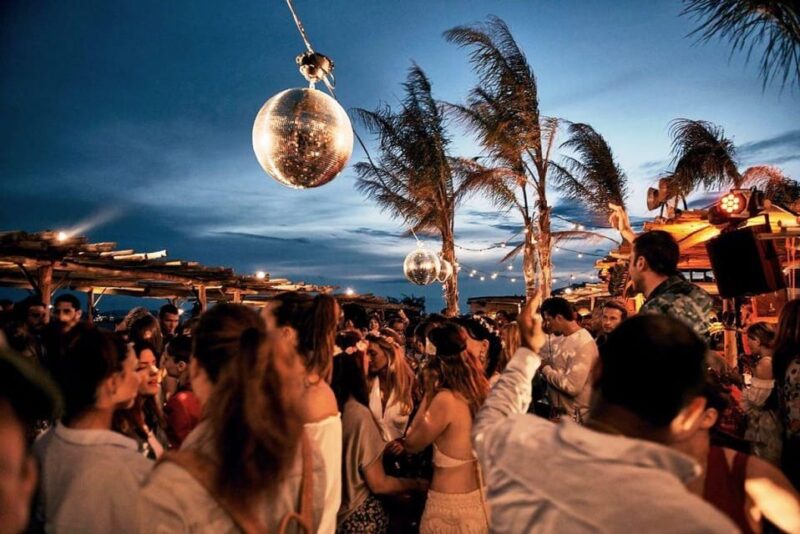 Private Transfer To Mykonos Beach Clubs With Luxury VAN - Transportation Details