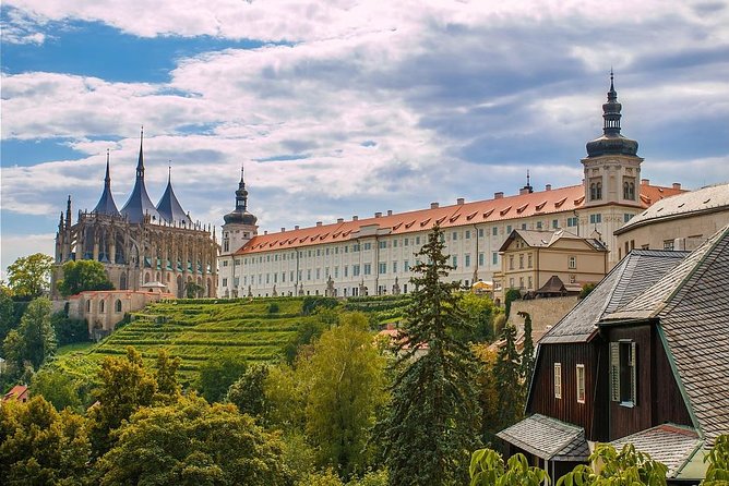 Private Trip to Kutna Hora and Sedlec From Prague - Tour Experience and Expectations