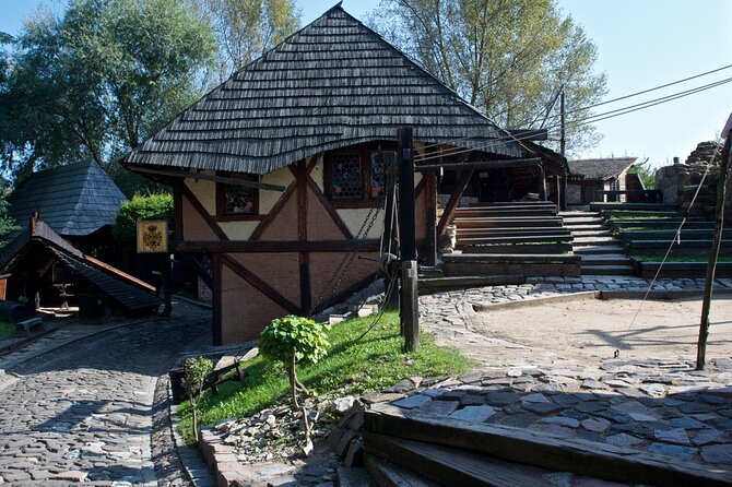 Private Trip to Village of Old Masters - Meeting and Pickup Details