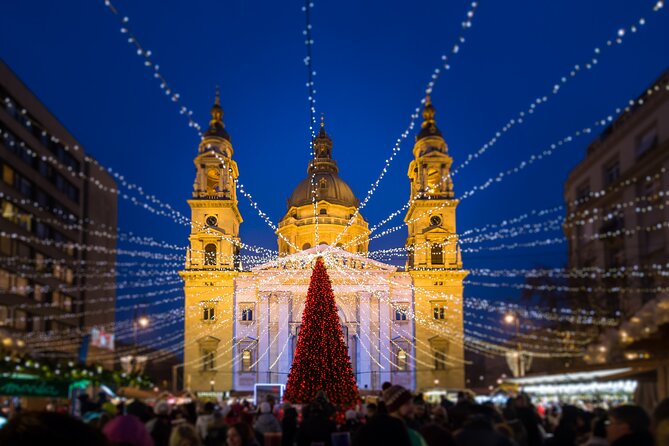 Private Walking Tour at Christmas Market With Mulled Wine and Chimney Cake - What to Expect on the Day