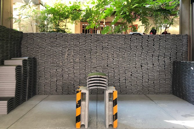 Refreshing in Asakusa! Tile-Breaking / Kawara Smash in Asakusa, Tokyo - Embracing the Energetic Atmosphere