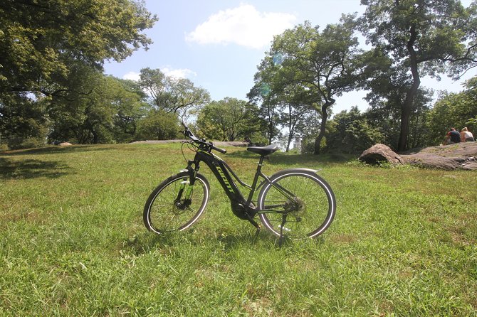 Rent an E Bike in Central Park! - Included Amenities for Your Adventure