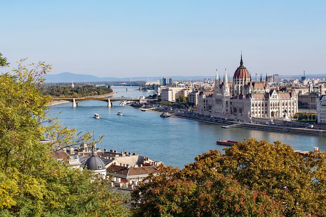 Romantic Tour Around Budapest for Couples - Indulging in Local Delicacies