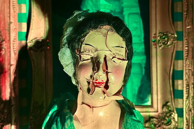 San Francisco Gregangelo Museum Review: Haunted Doll House - Exploring the Fascinating Exhibits