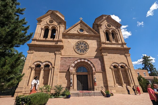 Santa Fe Scavenger Hunt Walking Tour and Game - Accessibility Options
