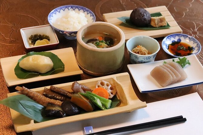 Scenic Tour of Kuroki and Nakayama Wisteria in Fukuoka YokaBus - Booking and Cancellation Policies