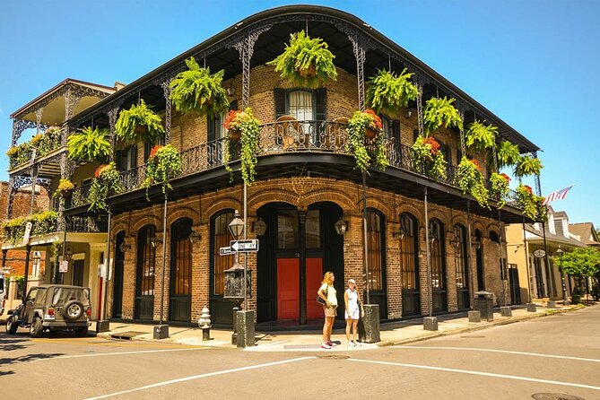 Shadows and Spells: Voodoo, Vampire & Witch Tour - Navigating the French Quarters Supernatural Sites