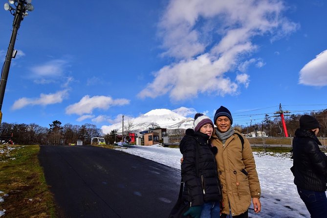 Strawberry Picking and Snow Experience at Mt Fuji Ski Resort for VIP - Luxury Transportation and Convenience