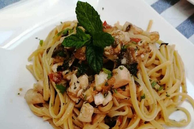 Syracuse Private Lunch on a Sailing Boat - Booking Information