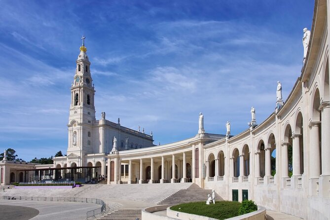 Take Fatima, Batalha, Alcobaca, and Obidos From Nazare Private Tour - Visiting Fatima
