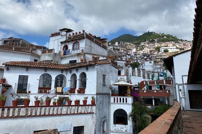 Taxco the Silver Town With Stop in Cuernavaca - Exploring Taxcos Silver Market