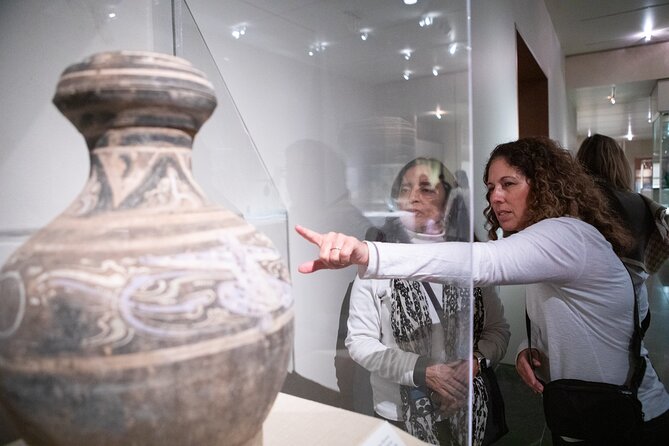 The Art of Stories: A Literary Tour in the Metropolitan Museum - Accessibility Features for All Travelers