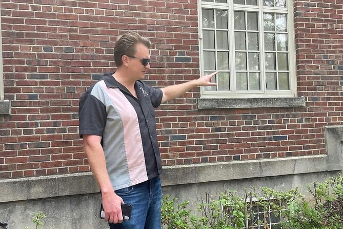 The Kings Odyssey: 2-Hour Elvis Car Tour With Sun Studio - Taking in Elvis-Themed Spots