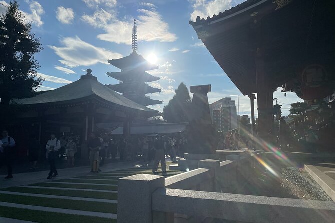 Tokyo: Asakusa Temple Photo Shooting Tour Wearing Kimono - Photo Shooting at the Temple