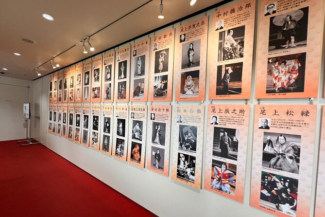 Tokyo, Learn About Japanese Traditional Art KABUKI in Ginza - Kabuki Costumes and Makeup
