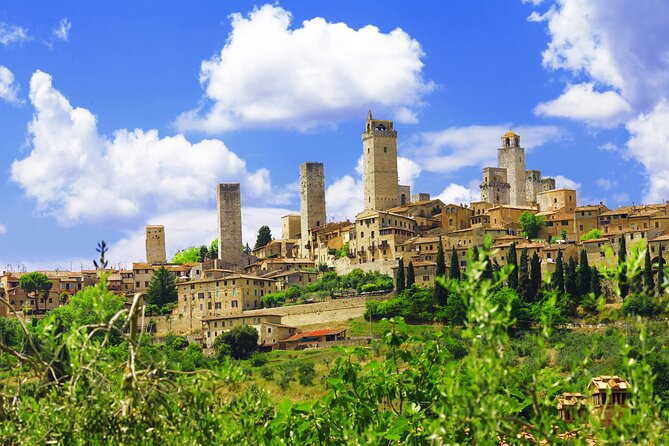 Tuscany From Rome by Private Car With Lunch and Wine Tasting - Group Size and Guide Arrangement