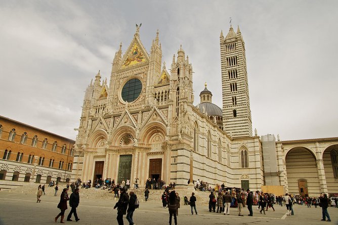 Vip Siena Palio Tour! - Accessibility and Participation